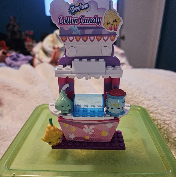 LAST CHANCE Shopkins mini lego set - Picture 3 of 3